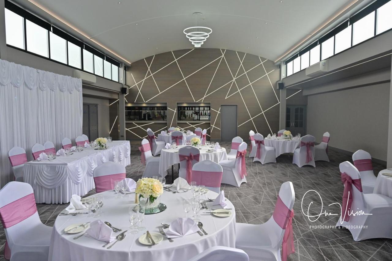 Best Western Premier Heronston Hotel & Spa Bridgend  Exterior foto